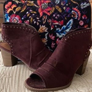 Sonoma Vitalize Suede Ankle Bootie